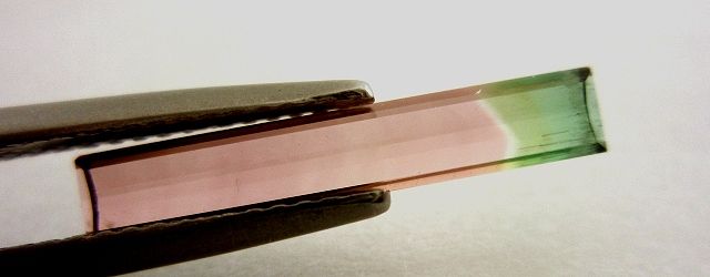 ブラジル産バイカラートルマリン☆ファンシーシェイプ☆17.8x3mm☆1.25ct.