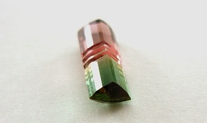 ブラジル産バイカラートルマリン（ペアセット）☆ファンシーシェイプ☆9.5x3.6mm☆1.67ct.