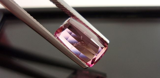 カシミール産ピンクトルマリン☆クッション10.5x6.5☆3.07ct.