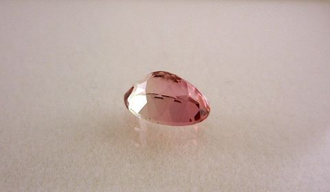 カシミール産ピンクトルマリン☆オーバル8x6☆1.32ct.