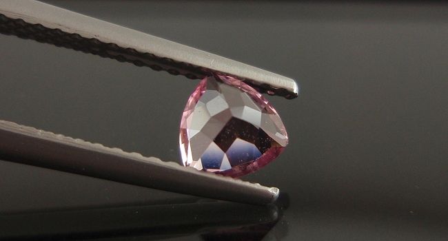 カシミール産ピンクトルマリン☆トリリアント5mm☆0.40(av.)ct.