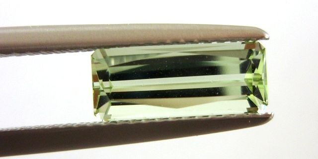 カシミール産トルマリン☆ラディアント11ｘ4.5☆1.90ct.